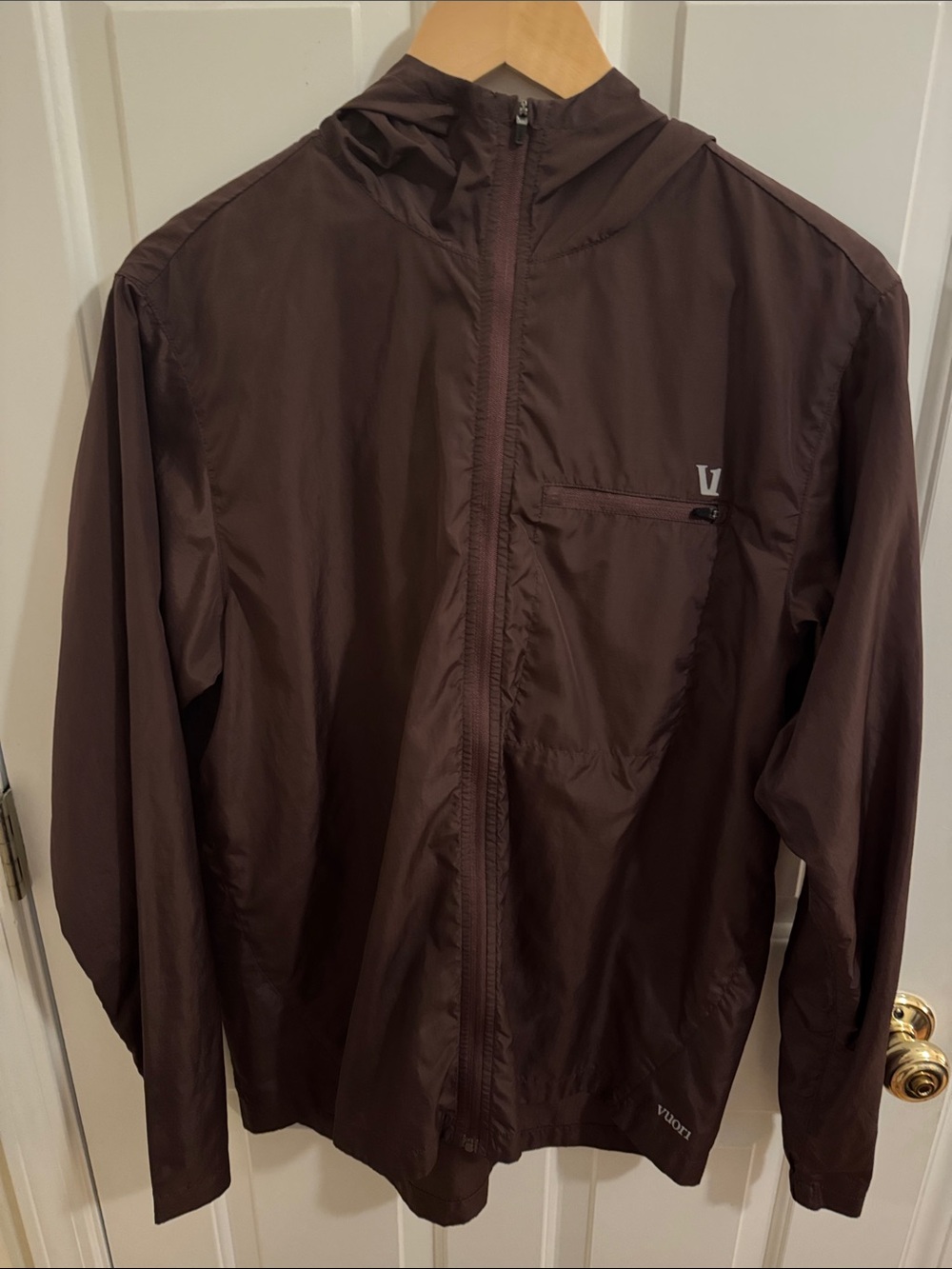 Vuori Men's Hooded Lightweight Jacket in Dark Brown